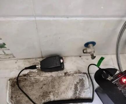 岫岩屋顶漏水维修公司分享下卫生间漏水的危害及解决方法